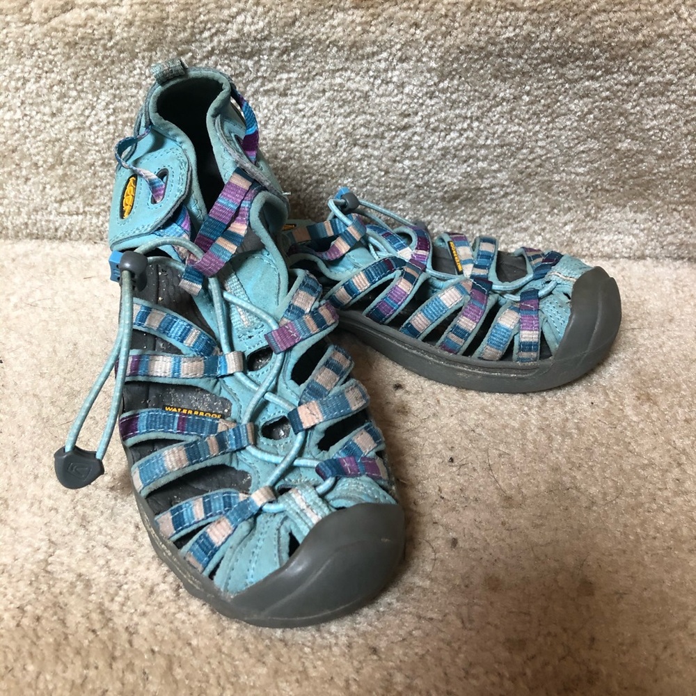 Girls Keen water shoes/sandals